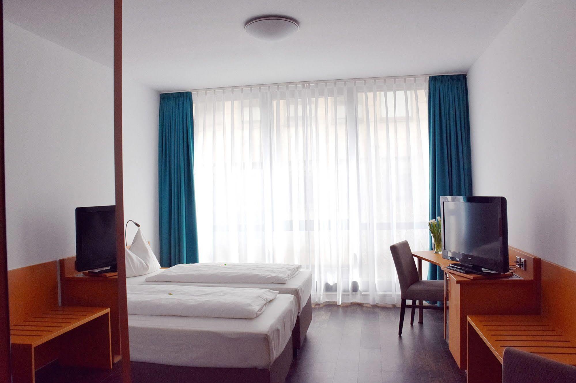 Koncept Hotel Benedikt Siegburg Exterior photo